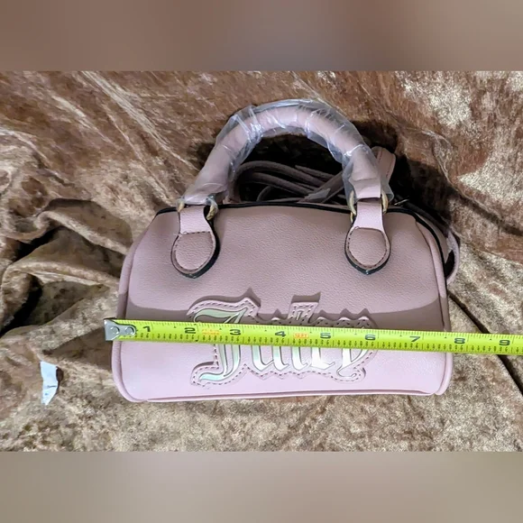 Juicy Couture Pink Cosmetic Bags Glossy Finish - Picture 13 of 13